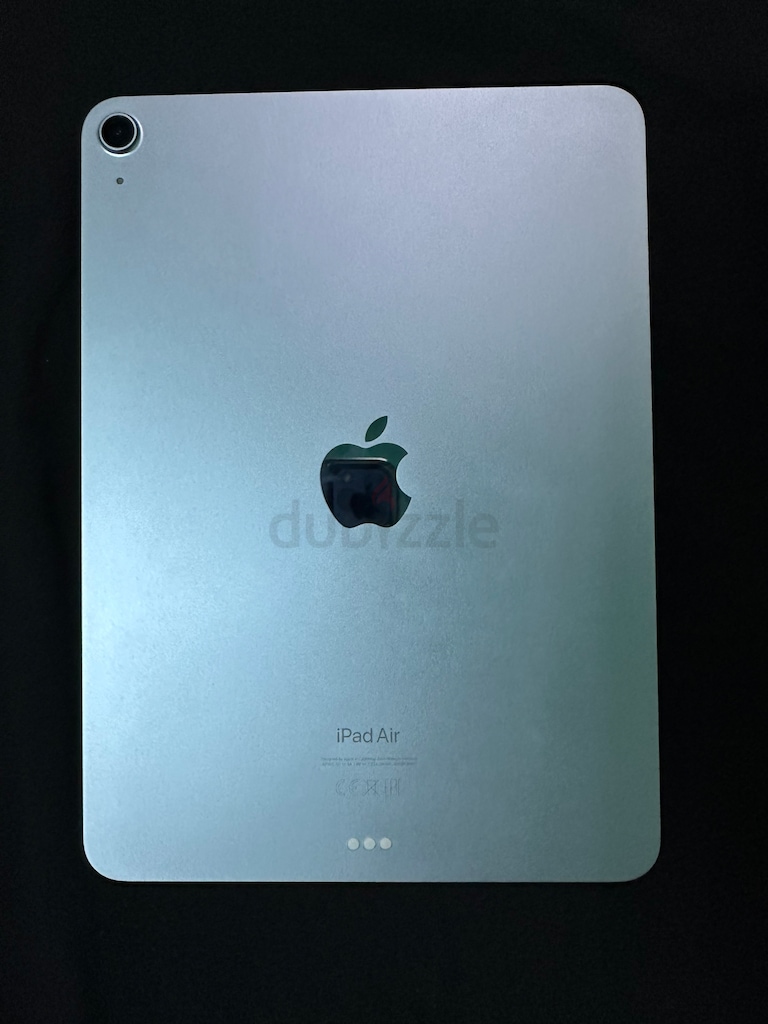 Apple iPad Air 2024 model 128 m2 10 months warranty