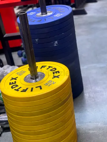 Used dumbbells, plate weight، bars, chairs for sale للبيع دنابل ، اوزان ، بارات ، كراسي مستعمل للبيع