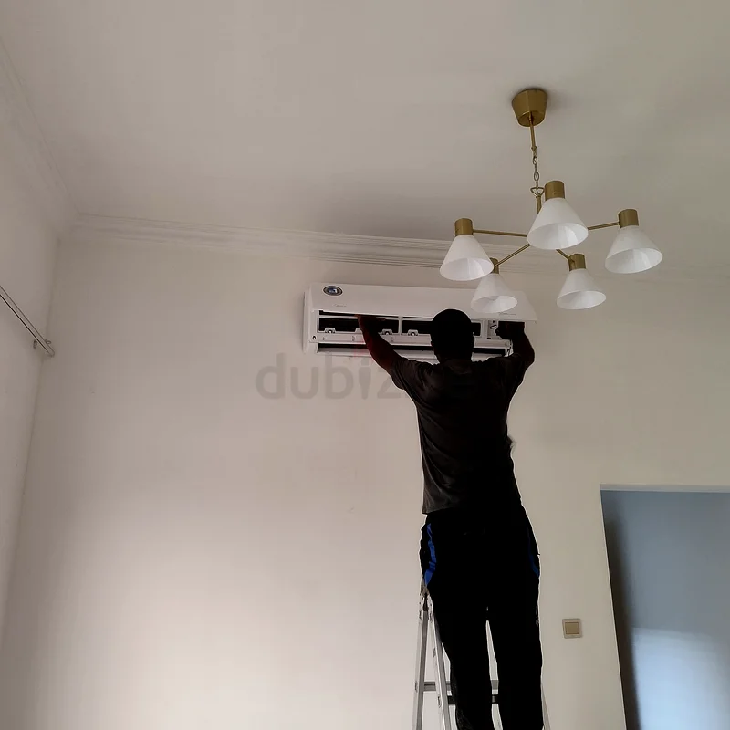 فني كهرباء حر63220334130689112