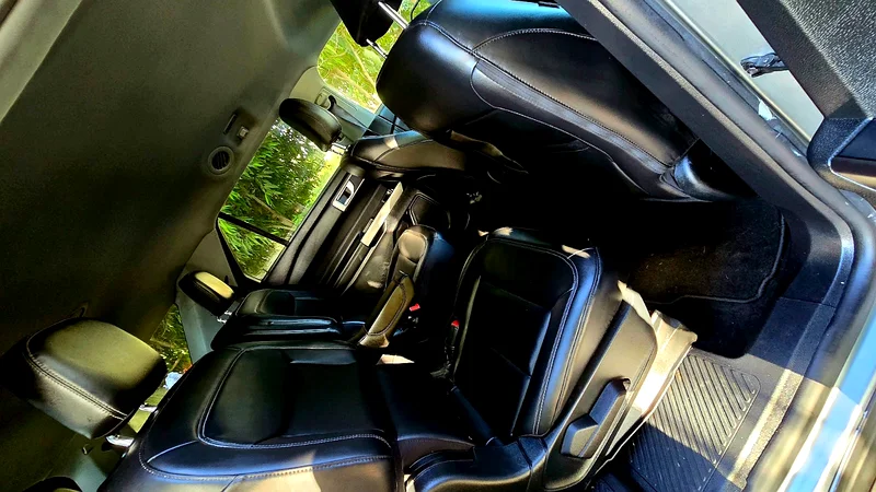 FORD EXPLOERE XLT 202263149117766147114