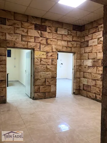 Spacious 2 Room Hall Kitchen With Utilities - Monthly Basis