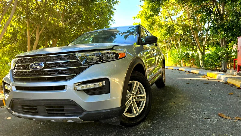 FORD EXPLOERE XLT 202263149117766147111