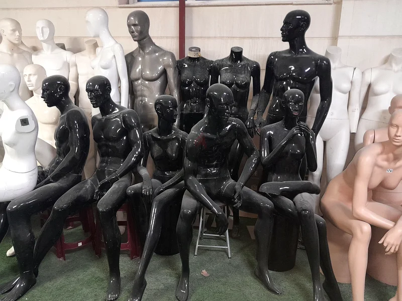 مانيكان63258144013569111