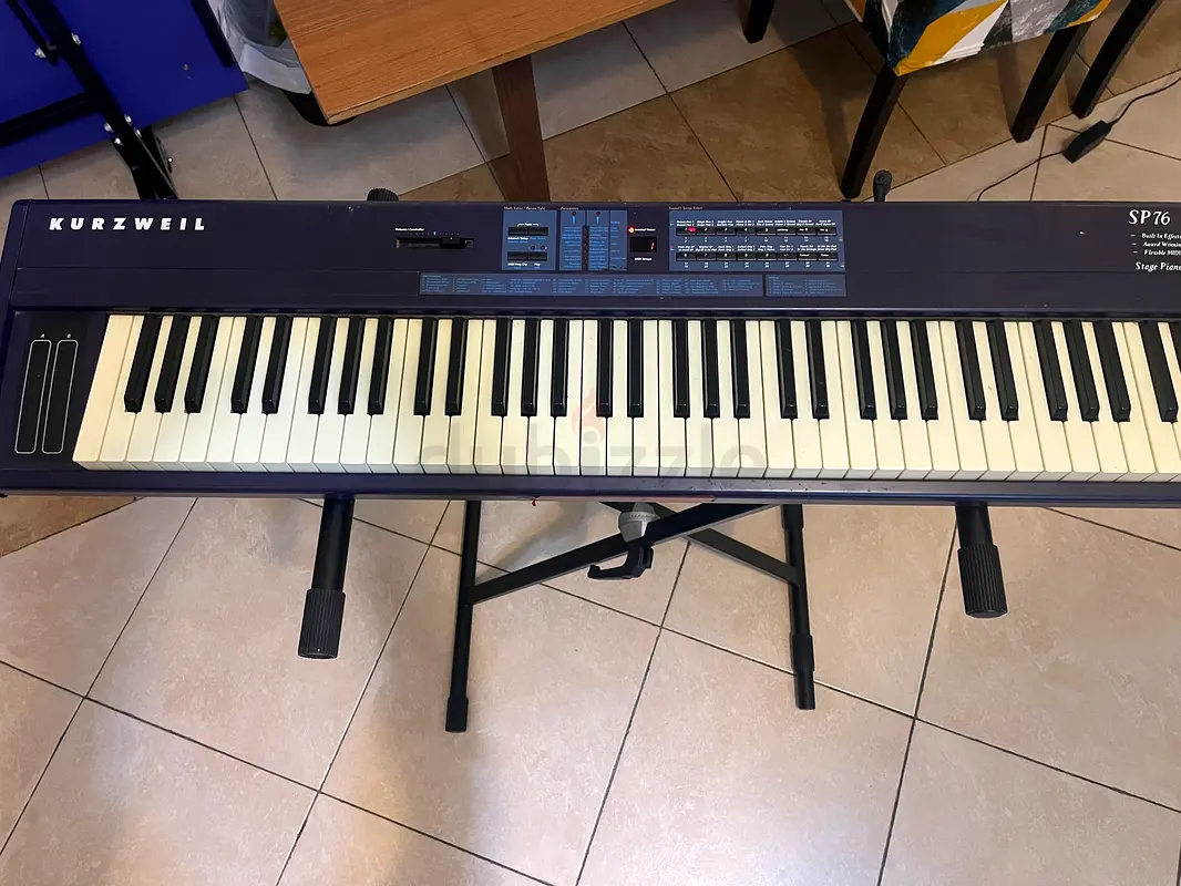 Kurzweil SP76 electric piano synthesizer with stand