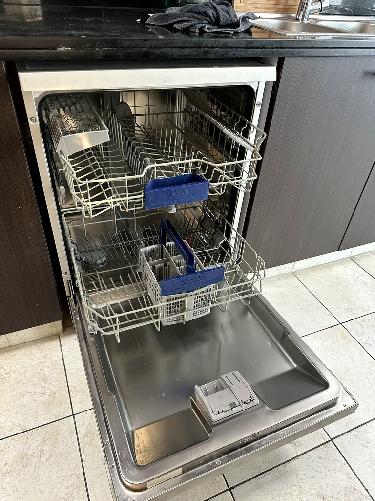 Siemens SN25M830EU dishwasher Freestanding 13 place settings63168523759618111