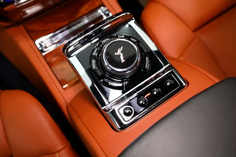 Phantom EWB 2022, CASCADE OF STEEL EDITION, Bespoke Audio, Rear VIP Seats, Dealer Warranty N Service63173844379394114