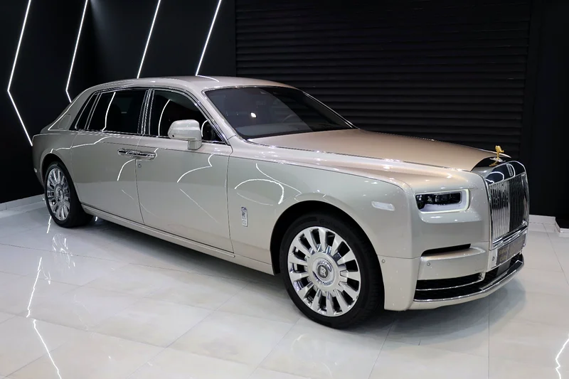 Phantom EWB 2022, CASCADE OF STEEL EDITION, Bespoke Audio, Rear VIP Seats, Dealer Warranty N Service63173844379394113