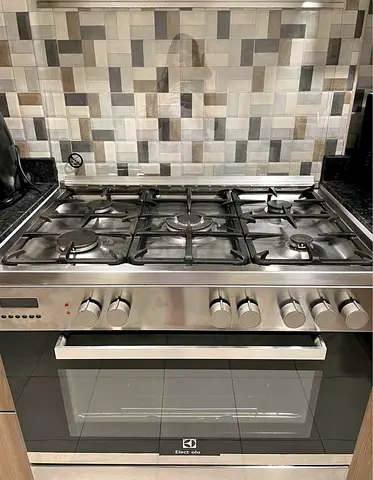 Electrolux Cooking Range 5Burner Electric Oven 90x60