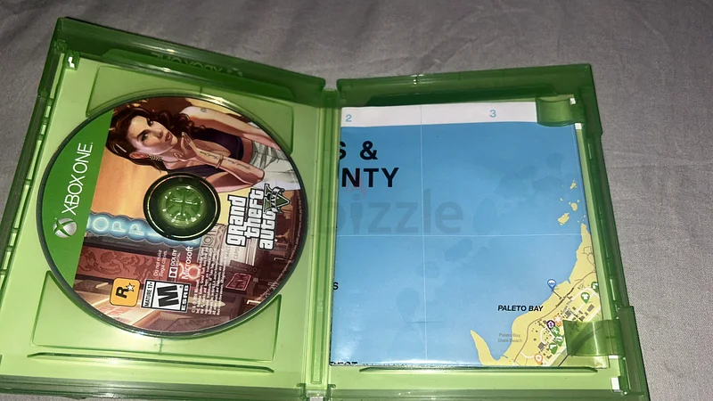 12 xbox one cds very good condition63174330721411111