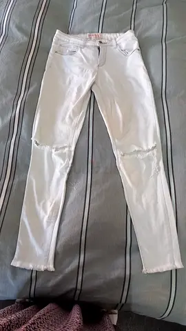 Light blue bleached skinny jeans very stretchy size m