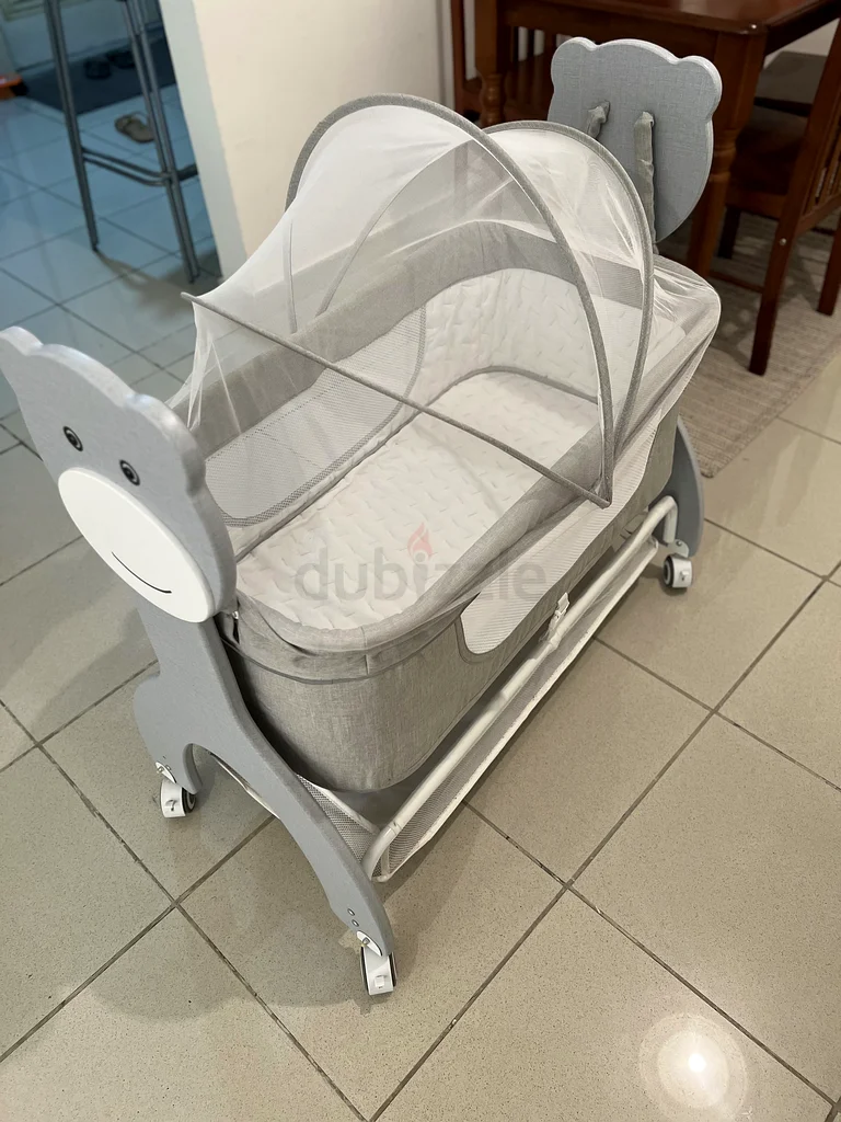 سرير الأطفال63204272918658112