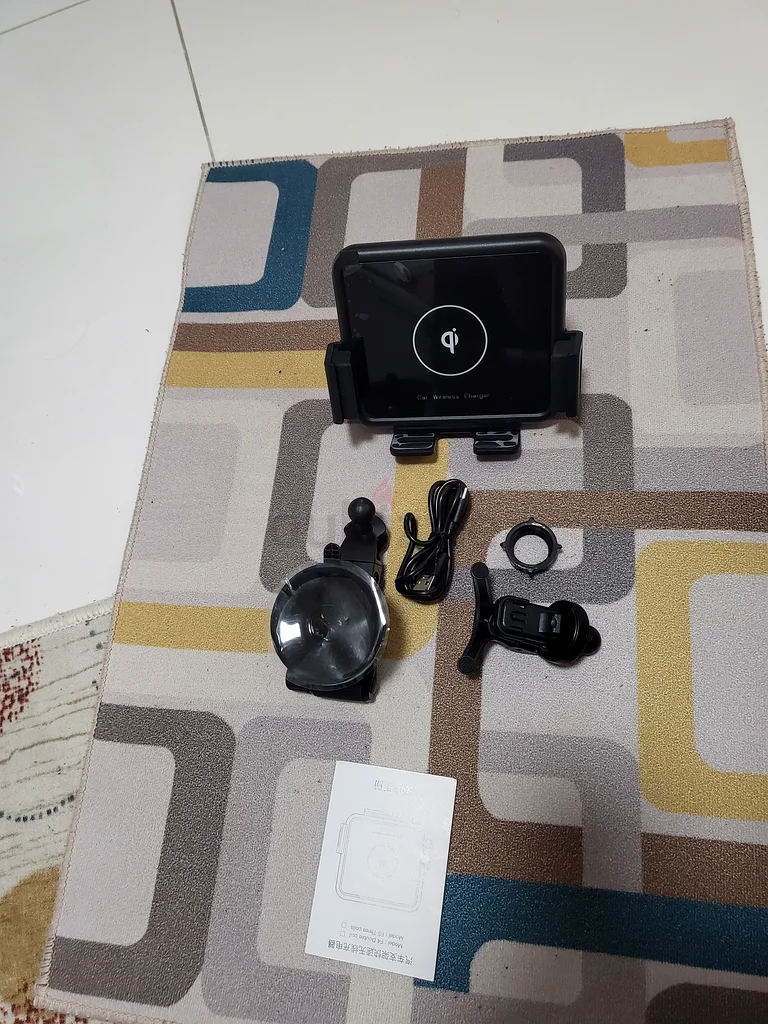 Fast wireless phone charger in car63192100269570114