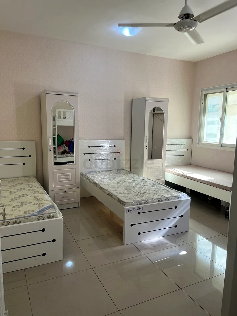 Executive Female Bedspace63218792224514111