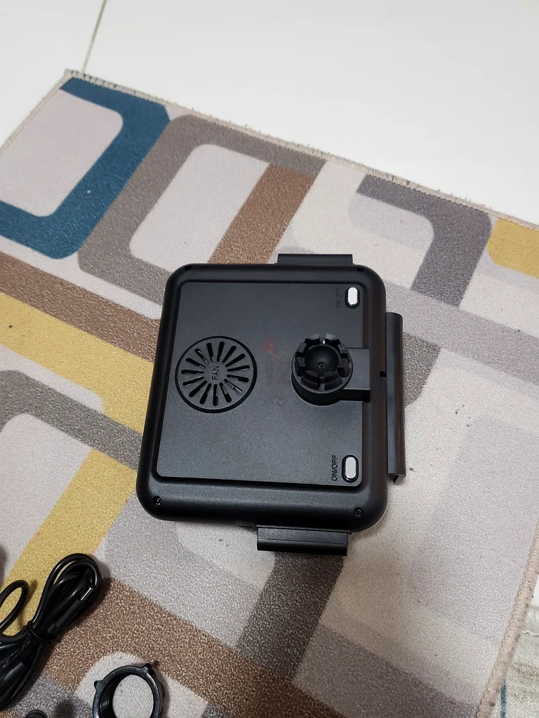 Fast wireless phone charger in car63192100269570112