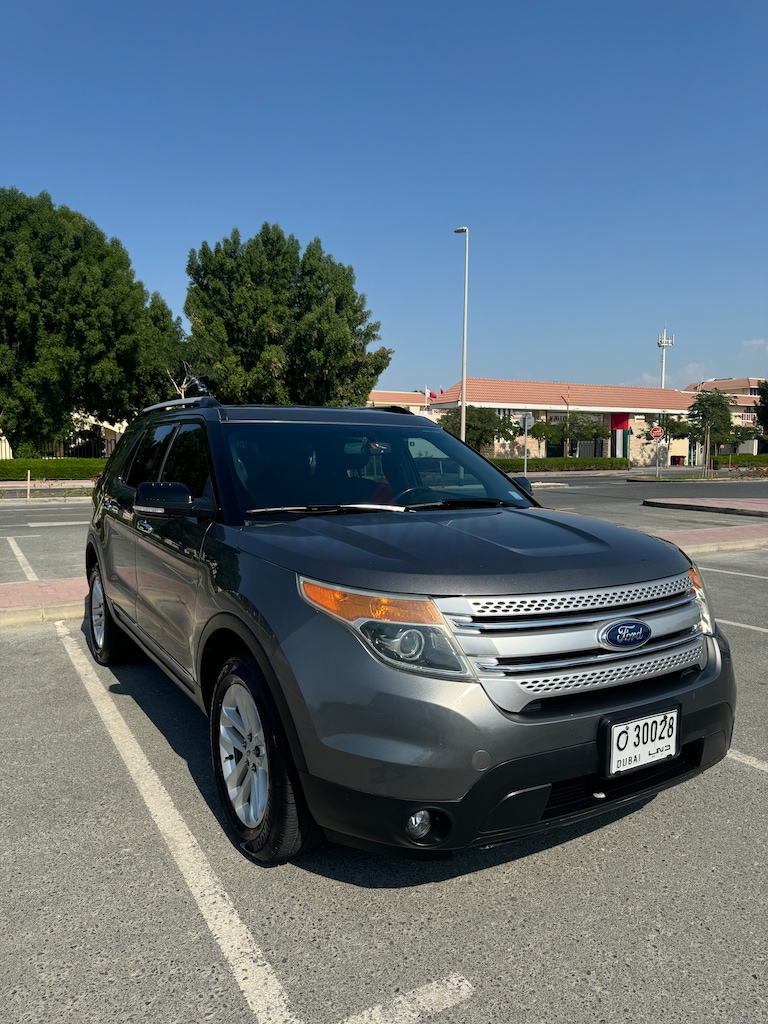 Ford Explorer No Accident GCC Specs UAE