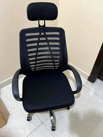 Office mesh chair with headrest