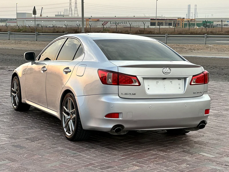 Luxes IS 300 Gcc 200763226216342146113