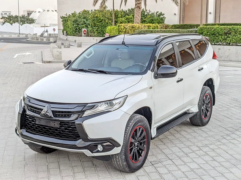 MITSUBISHI MONTERO SPORT 2019 GLS 4WD FULL OPTION GCC IN EXCELLENT CONDITION63152748733186111