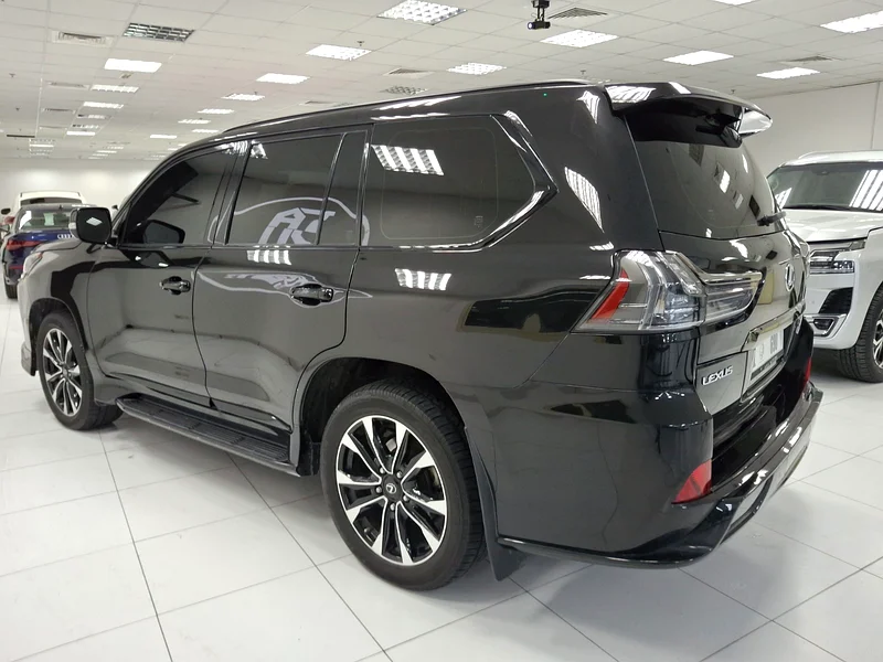 LX 570s Black Edition63150023727618113