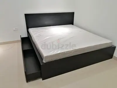 IKEA Malam king size bed 180/200cm bed with 2 storage drawers underneath and Ikea mattress