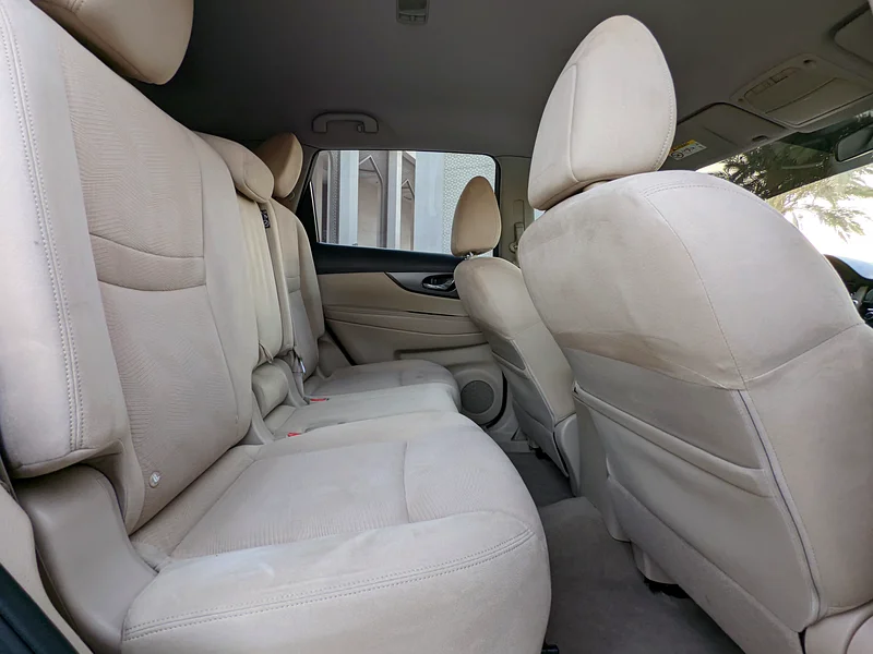 NISSAN X-TRAIL 2015 GCC 4WD IN EXCELLENT CONDITION63167093789570114
