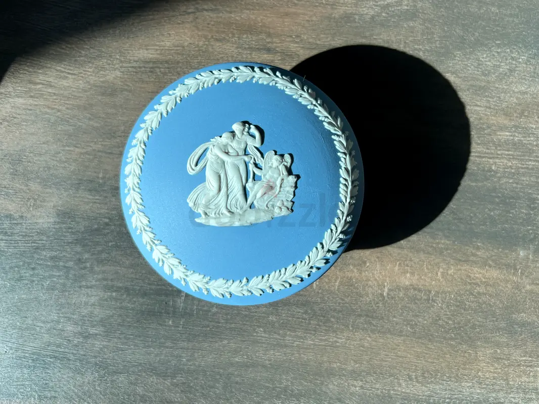Wedgewood jasperware bowl with plate