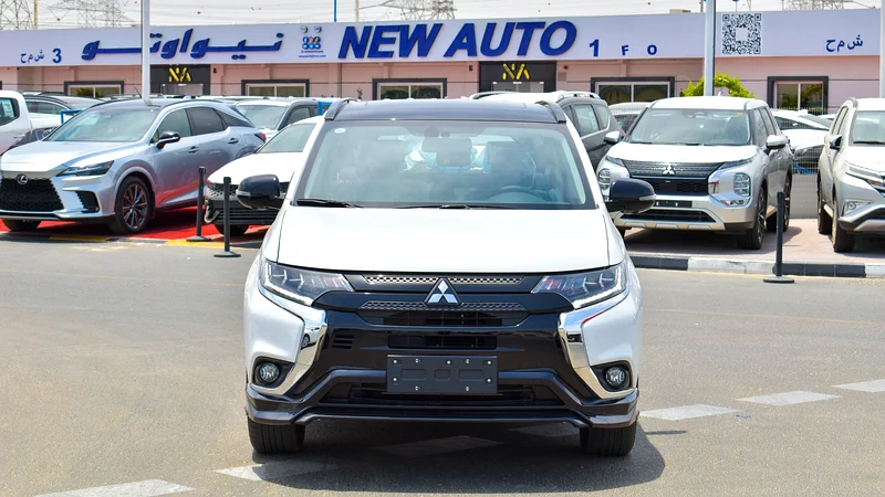 Brand New Mitsubishi OutlanderEnjoy Black Edition 2022 2.4L A/T FWD |White/Black| O-BLACK| FOR LOCAL63223817120385111
