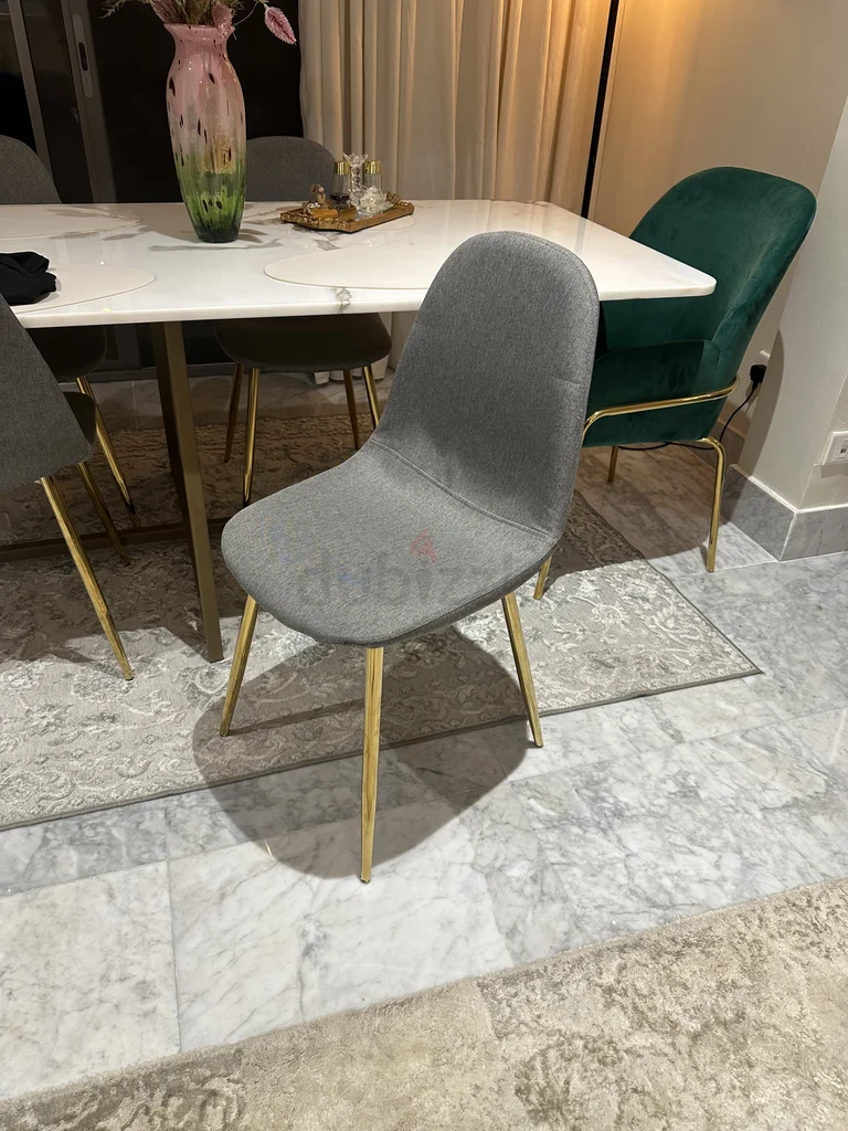 Dubizzle dining chairs discount