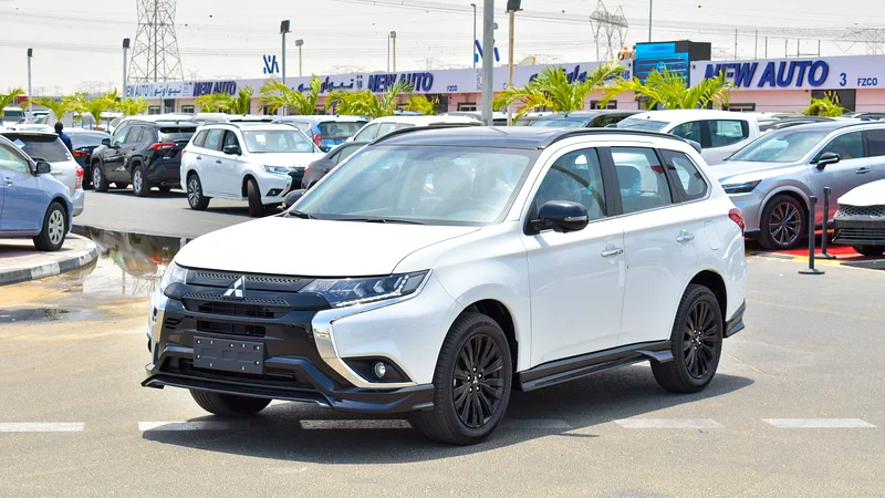 Brand New Mitsubishi OutlanderEnjoy Black Edition 2022 2.4L A/T FWD |White/Black| O-BLACK| FOR LOCAL63223817120385112