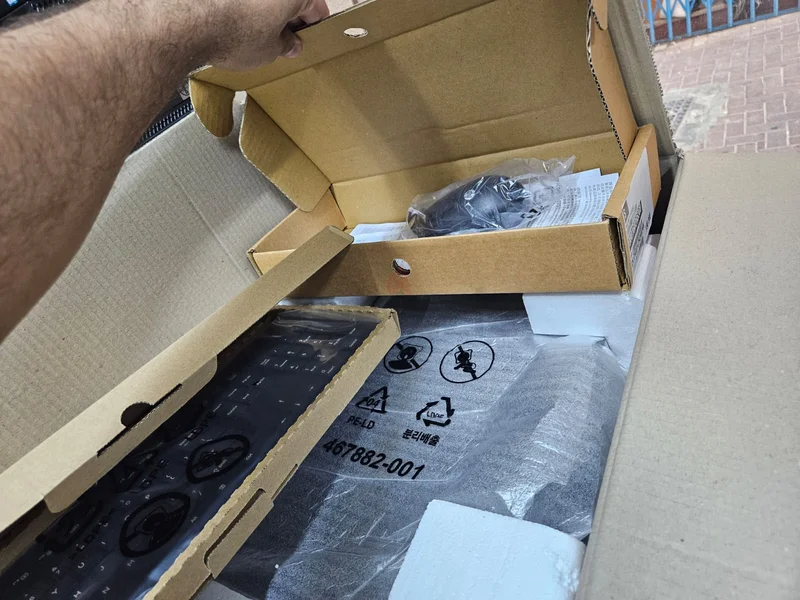 جديد تمامًا إتش بي إيليت ديسك 800 جي 3 إس إف إف - كور i5-6500 بسرعة 3.20 غيغاهرتز - ذاكرة وصول عشوائي DDR4 سعة 16 غيغابايت - وحدة SSD NVME سعة 256 غيغابايت - لوحة مفاتيح - فأرة62931666092674113