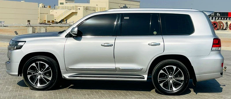 Toyota Land Cruiser GXR V6 Grand Touring 2020 model, agency paint63141657140867112