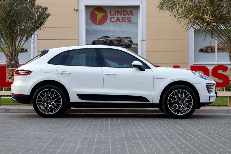 AED 2,060 monthly | Warranty | Porsche Macan 2018 GCC63169917144705114