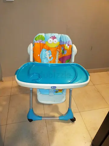 Very Comfortable high chair chicco with two trays ONLY 65aed