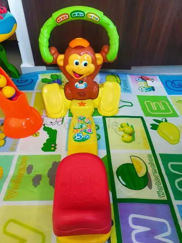 Vtech monkey push and pull music and light ONLY 55 AED