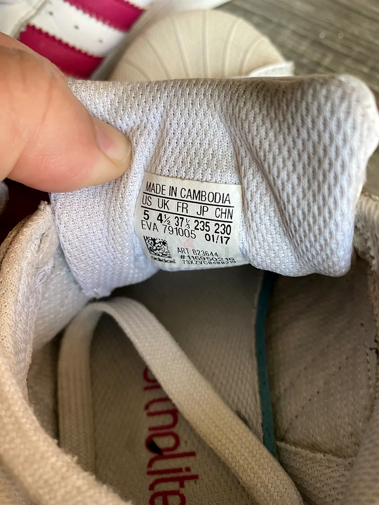 Adidas sports shoe63201172941697113