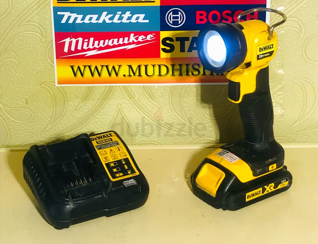 DEWALT DCL 040 LIGHT 18v63220824973825112