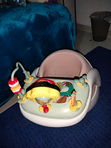 Mamas and papas seat like new 175Aed