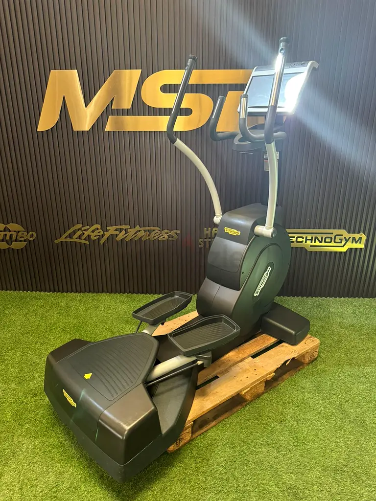 Technogym waver/ Crossover with Unity Console63243195423233111