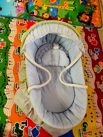 Moses basket Juniors very good condition ONLY 55AED