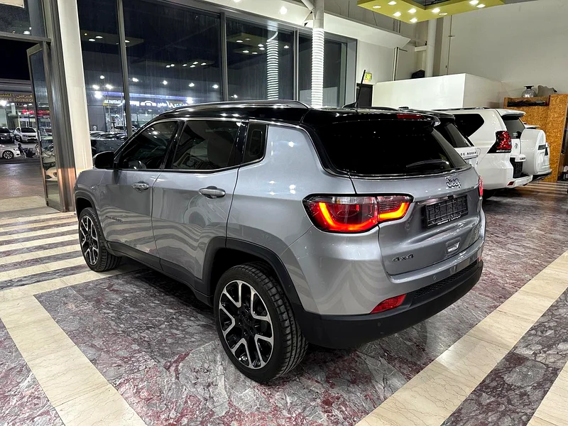جيب كومباس 2018 limited63156992553603112