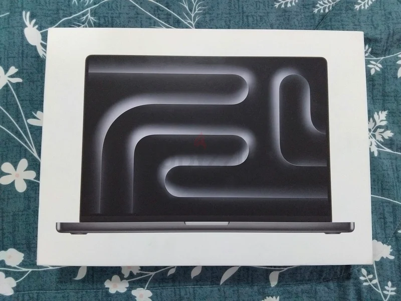 For Sale Brand New MacBook Pro 16inch ( model 2025 )