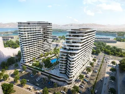 Embrace Elegance | Exclusive Waterfront Residence