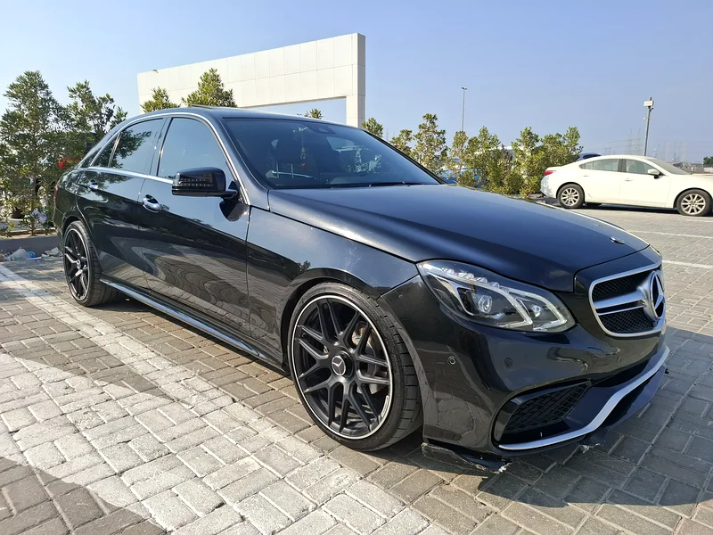 Mercedes-Benz E220d 2016 full option with 63,000 km63159256754051113