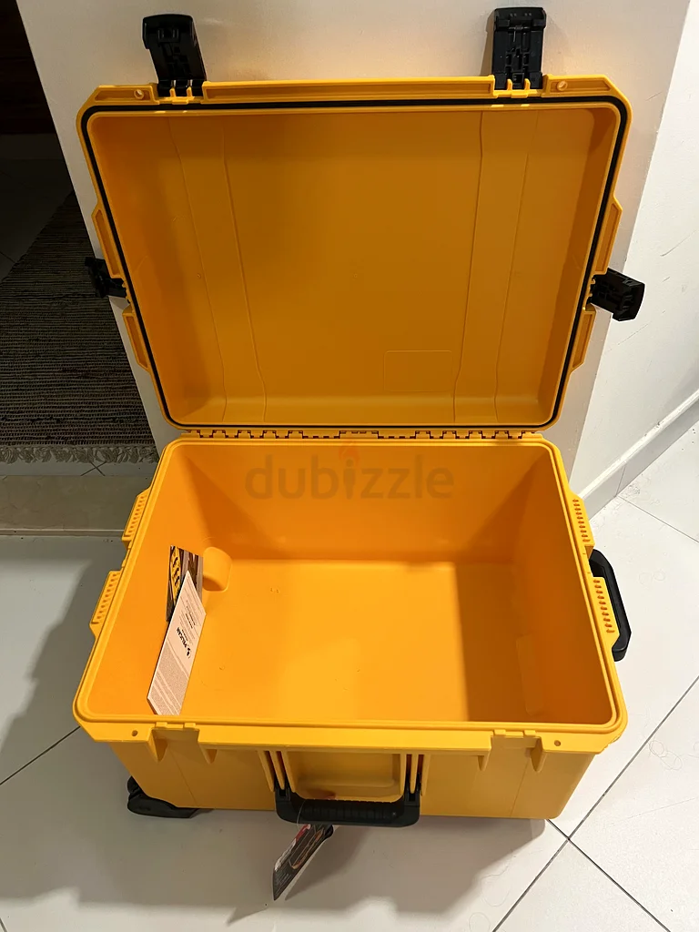 Brand new Pelican Storm iM2750 Case No Foam (Yellow)63242171751425112