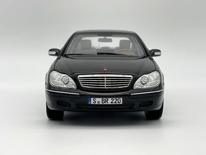 نوريڤ مرسيدس S600 1:1863227807946371114