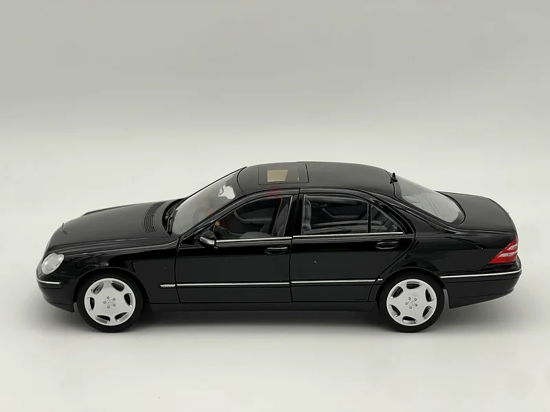 نوريڤ مرسيدس S600 1:1863227807946371111
