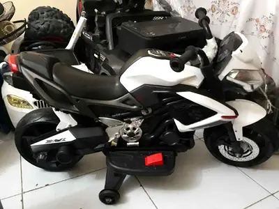 Kids motor bike for 3 to6 y