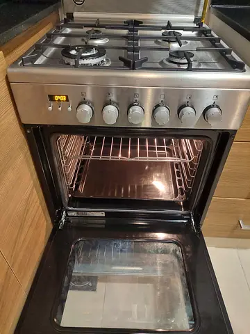 Electrolux Gas Cooker Top Gas Oven Eletiric 60 by 60 C.m