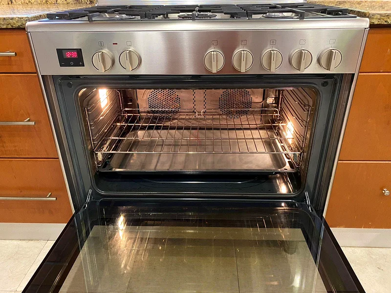 بوش 90x60 سم فرن طهي غاز وكهرباء HSB738357M62932696134913111