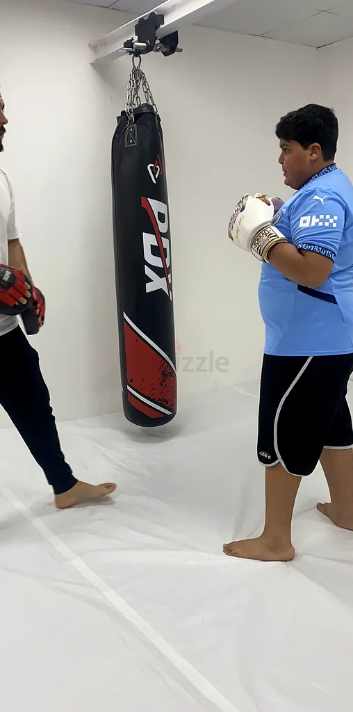 Kickboxing trainer and fitness63221351142531113